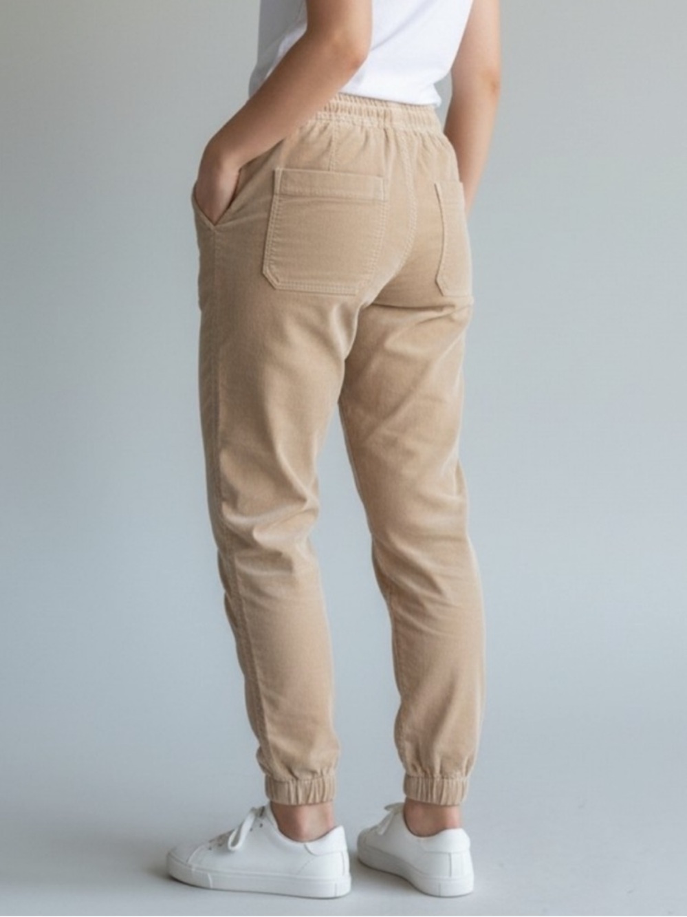 Banana Republic Women's Cropped Chino Pants in Light Beige